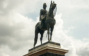ラーマ5世の騎馬像