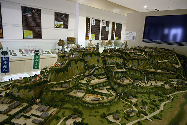 志布志市埋蔵文化財センターに展示されている志布志城内城のジオラマ