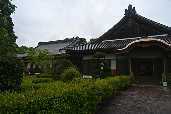 二の丸御殿の一部を復元した佐土原歴史資料館・鶴松館