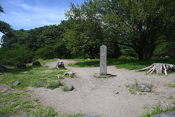 小諸城天守台の上