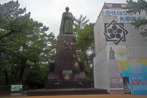 桂浜の坂本龍馬像