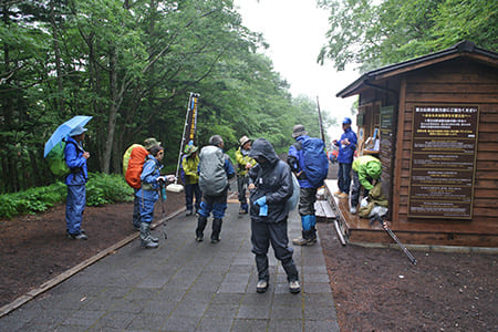 「富士山保全協力金」徴収の小屋