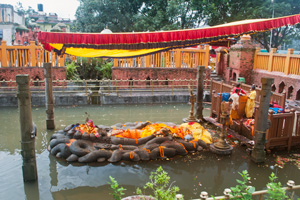 ブダニールカンタのヴィシュヌ像