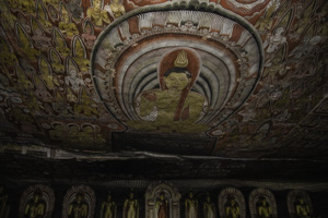ダンブッラ石窟内部の天井画